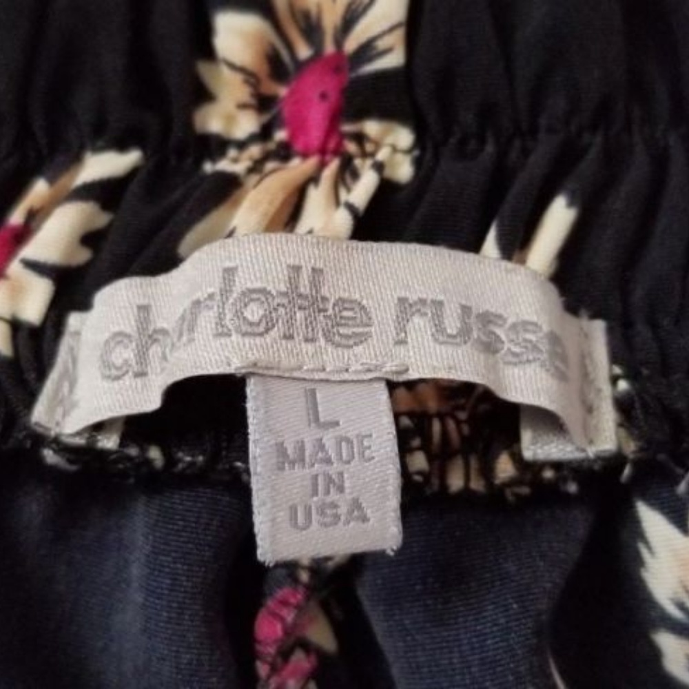 Charlotte Russe Women's Shorts Size L - Picture 3 of 3